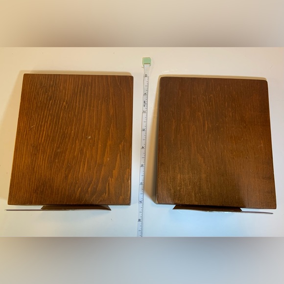 Set Of 2 The Colonial Peddler Firefighter & Horse Drawn Engines Wooden Bookends - Picture 12 of 13